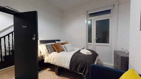 Private Room in a Shared Accommodation Vacation rental in Croydon