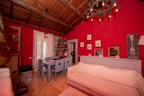 Red Elegant and Charming Country House near Rome Villa in Grottaferrata