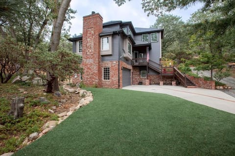 Arrowhead Trails 3300 sqft of pure luxury Casa in Lake Arrowhead