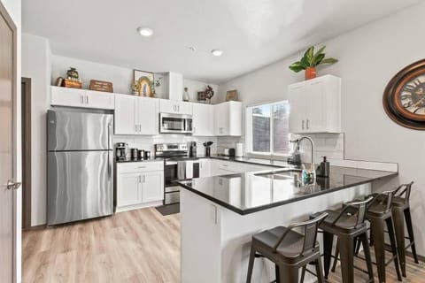 Brand New 2 Bed 2 Bath Near Perry District and DT Copropriété in Spokane