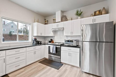 Full ADA Unit - 2 Bed 2 Bath Unit Near Downtown Copropriété in Spokane