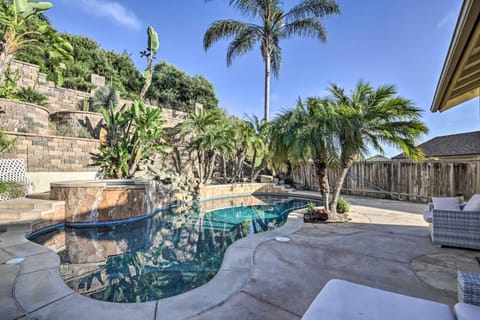 Carlsbad Getaway - Furnished Patio and Pool! House in Carlsbad