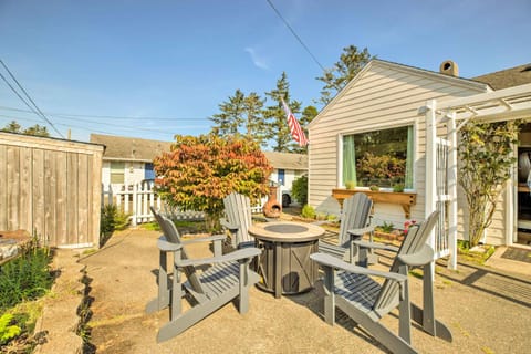 Charming Seaview Home with BBQ, Deck and Fire Pit Haus in Long Beach