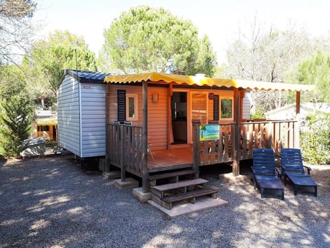 Harbers zonvakanties chalets met airco camping Leï Suves Roquebrune sur Argens Chalet in Roquebrune-sur-Argens