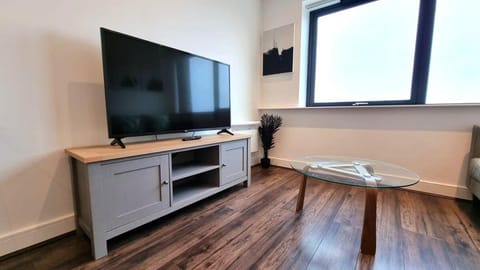 Luxury 1 bed apartment 10 mins from Bham City Centre Condo in The Royal Town of Sutton Coldfield