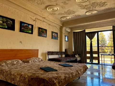 Smile Guesthouse Bed and Breakfast in Tbilisi