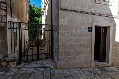 Logo/Certificate/Sign