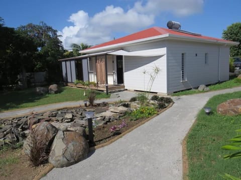 Ecolodge Barbuda - Natural pool & beach House in Grande-Terre, Guadeloupe