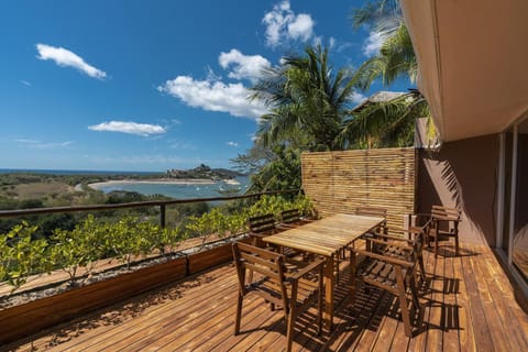 Casa Bahia Sur - Luxury Ocean View 3 Bedroom Home House in Playa Flamingo