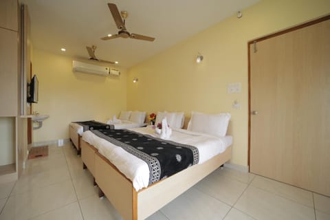 Nadanam Inn Hotel in Puducherry
