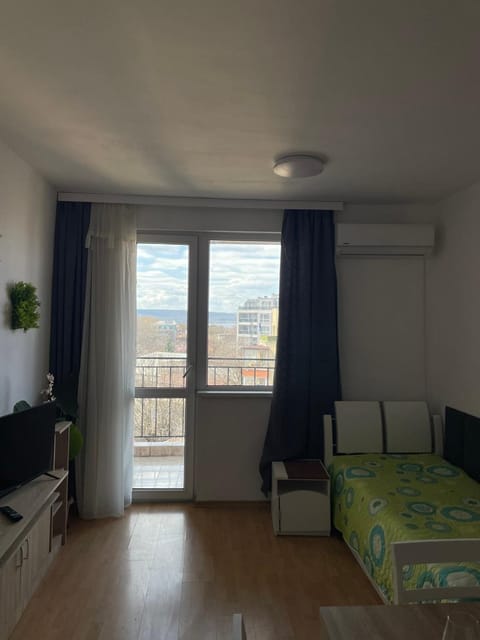 Апартамент широк център варна15 минути до центъра Apartment in Varna