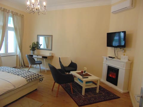 Communal lounge/ TV room, Seating area