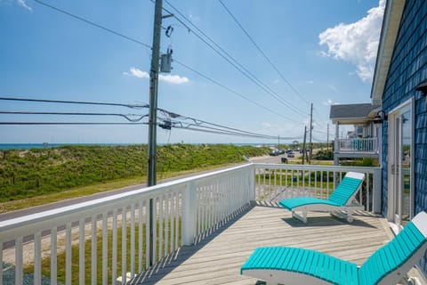 Swirl Place House in North Topsail Beach