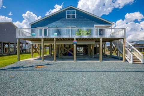 Swirl Place House in North Topsail Beach