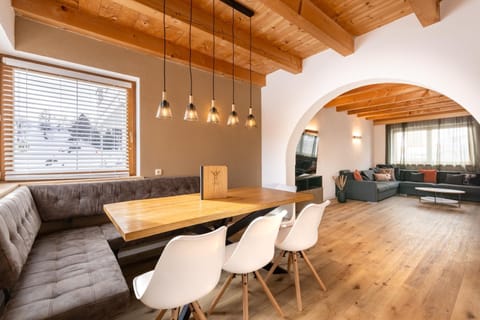Property building, Living room, Dining area, Food