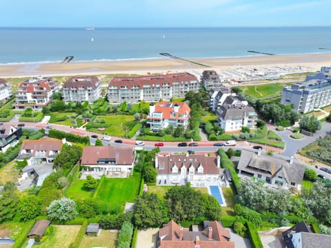 Charming villa near the dunes of Knokke le Zoute Villa in Knokke-Heist