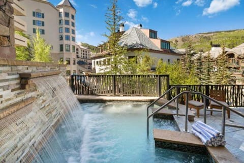 St James Place by East West Hospitality Aparthotel in Beaver Creek