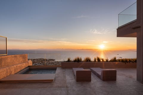 View (from property/room), Balcony/Terrace, Sunset