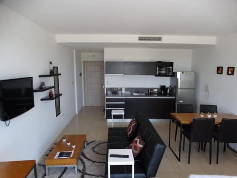 Condo Wyndham Hotel, Nordelta Bay, Piscina con arancel, Parking Apartment in Benavidez