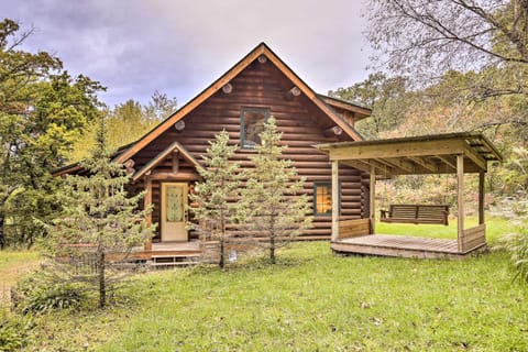 Splendid Family Cabin with Hot Tub and Grill! House in Lake Pepin