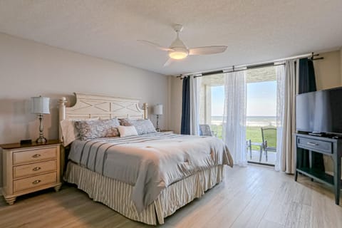 Sand Dollar II - 103 Condo in Crescent Beach