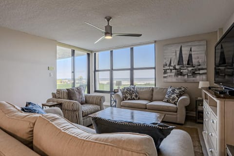 Sand Dollar II - 103 Condo in Crescent Beach