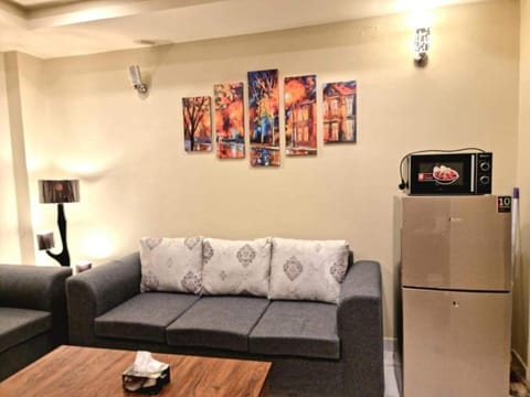 Comfortable & Lovely 1 Bed Apt In Bahria Town Apartment in Islamabad