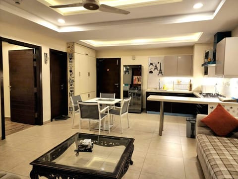 Bright & Beautiful 1 Bed Apt In Bahria Town Eigentumswohnung in Islamabad