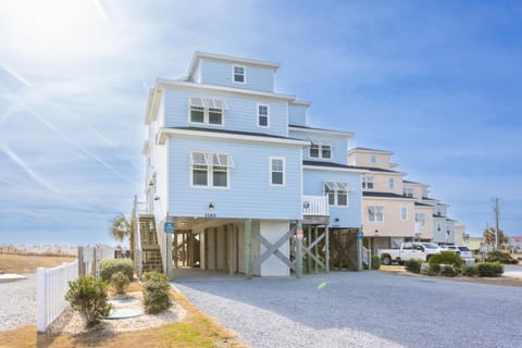 Serene Oasis House in North Topsail Beach