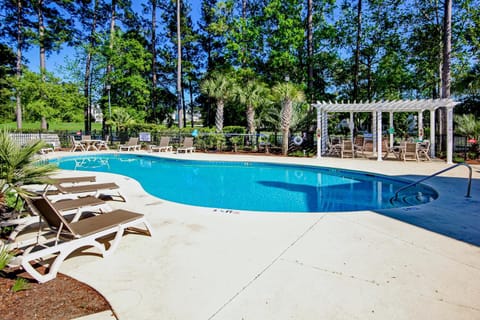 Paradise on the Course-303 Apartment in Carolina Forest