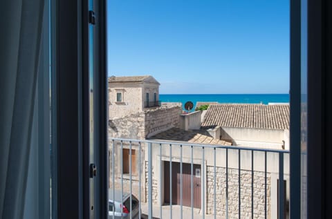 Day, Natural landscape, View (from property/room), Balcony/Terrace, Sea view