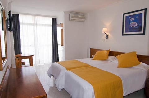 Aparthotel Vibra Bay Apartment hotel in Ibiza