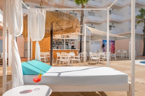 Apartamentos Vibra Tropical Garden Condominio in Ibiza