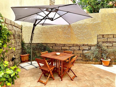 Garden, Dining area, Garden view