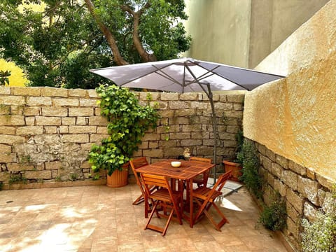 Garden, Dining area, Garden view