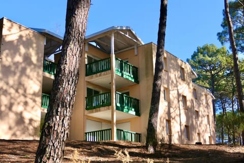 Property building, View (from property/room), Balcony/Terrace