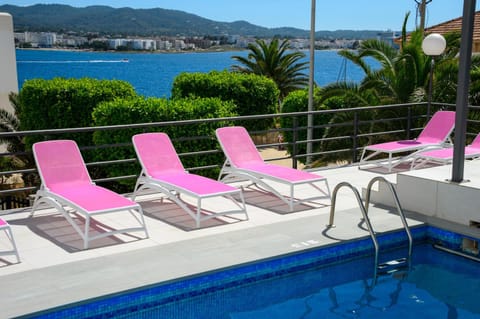 Aparthotel Vibra Sanan - Adults only Condo in Sant Antoni Portmany