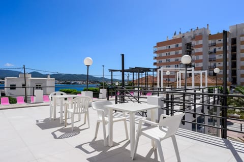 Aparthotel Vibra Sanan - Adults only Condo in Sant Antoni Portmany