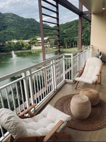 Balcony/Terrace, Lake view