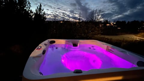 Villa Laakson Helmi 1 с камином, сауной, SPA, на берегу озера Villa in Finland