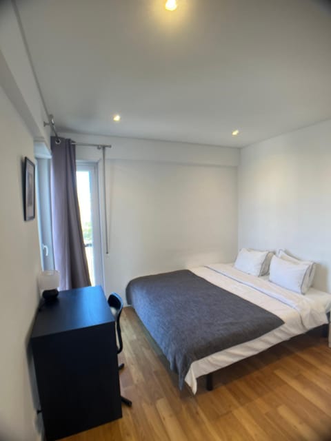 Carcavelos Nova University super location T2 Apartment in Carcavelos