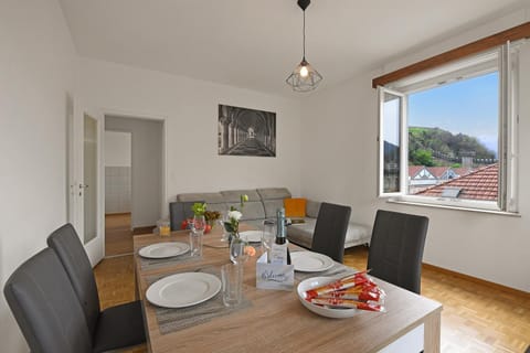 Castle View - Happy Rentals Apartment in Bellinzona