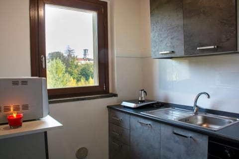 [Scalo a Malpensa Apt] - Casa moderna next To Mxp Apartment in Somma Lombardo