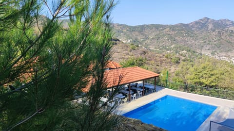 Mountain view, Pool view, Swimming pool