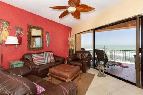 Day, View (from property/room), Living room, Seating area, Sea view, fireplace