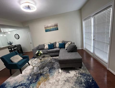 Home Away From Home-Cozy 2 BDRM Condo/Med Cntr/NRG Apartment in Houston