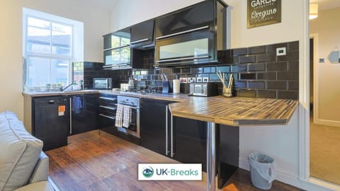 Great location-Pet friendly Contractors welcome Apartment in Copeland District