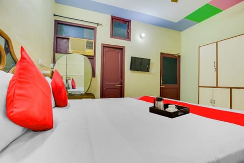Flagship Corner Guest House Hotel in Ludhiana