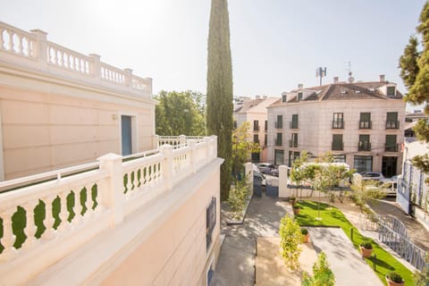 Balcony/Terrace, City view, Garden view, Street view, Quiet street view