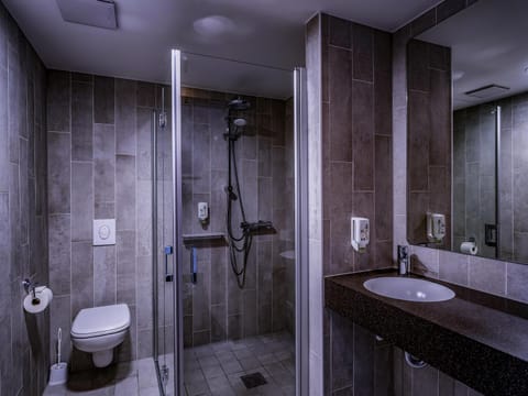 Shower, Toilet, Bathroom